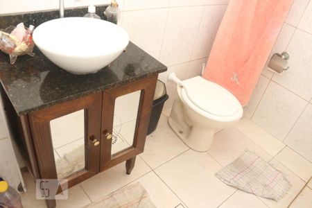 Banheiro de apartamento para alugar com 1 quarto, 68m² em Centro, São Vicente
