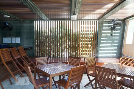 Apartamento para alugar com 67m², 2 quartos e 1 vagaÁrea comum - Churrasqueira