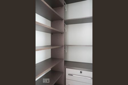 Apartamento para alugar com 67m², 2 quartos e 1 vagaCloset