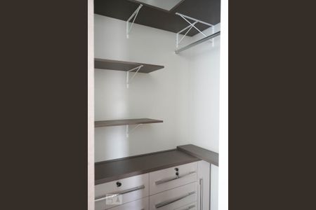 Apartamento para alugar com 67m², 2 quartos e 1 vagaCloset