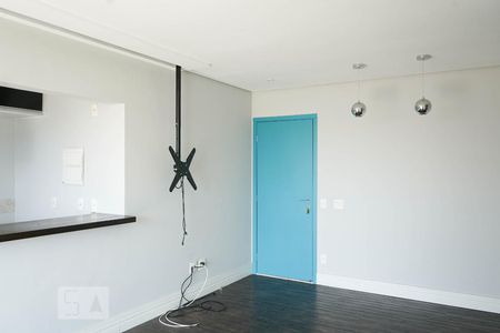 Sala de apartamento para alugar com 2 quartos, 67m² em Vila Anastácio, São Paulo
