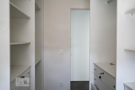 Apartamento para alugar com 67m², 2 quartos e 1 vagaCloset