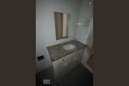 Apartamento para alugar com 60m², 1 quarto e sem vagaBanheiro