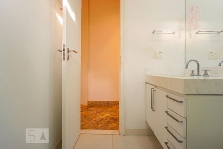 Apartamento à venda com 750m², 5 quartos e 6 vagasBanheiro da Suíte 5