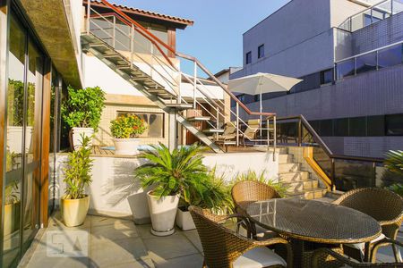 Apartamento à venda com 750m², 5 quartos e 6 vagasVaranda da Sala