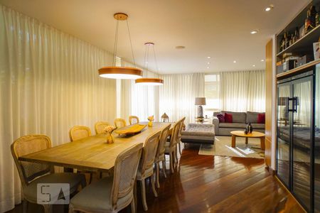 Sala de apartamento à venda com 5 quartos, 750m² em Barra da Tijuca, Rio de Janeiro