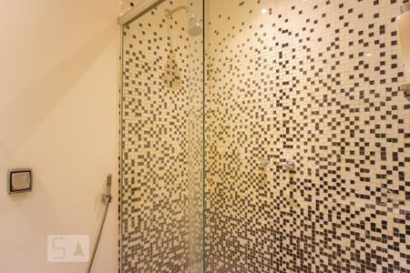 Apartamento à venda com 750m², 5 quartos e 6 vagasBanheiro da Suíte 2