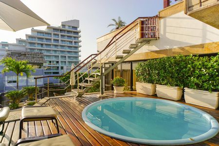 Apartamento à venda com 750m², 5 quartos e 6 vagasVaranda da Sala/Piscina