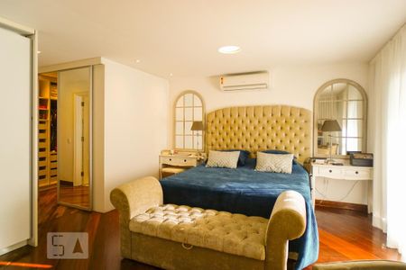 Apartamento à venda com 750m², 5 quartos e 6 vagasSuíte 1