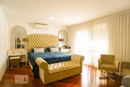 Apartamento à venda com 750m², 5 quartos e 6 vagasSuíte 1