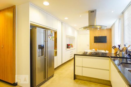 Apartamento à venda com 750m², 5 quartos e 6 vagasCozinha