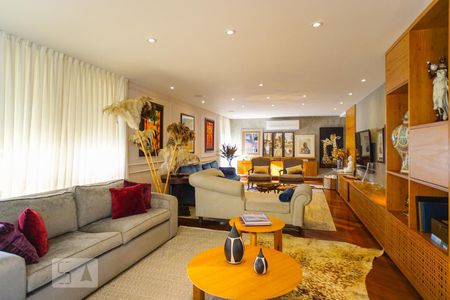 Sala de apartamento à venda com 5 quartos, 750m² em Barra da Tijuca, Rio de Janeiro