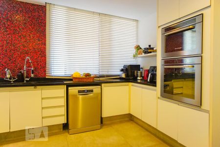 Apartamento à venda com 750m², 5 quartos e 6 vagasCozinha