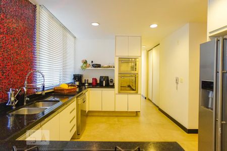 Apartamento à venda com 750m², 5 quartos e 6 vagasCozinha