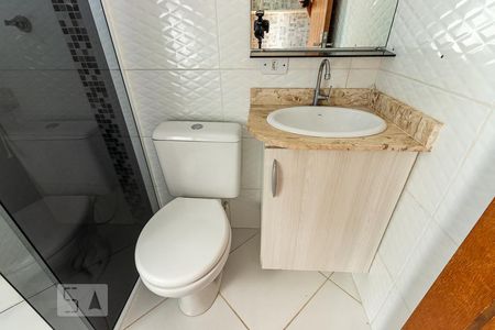 Casa de condomínio à venda com 58m², 2 quartos e 1 vagaBanheiro suíte 1