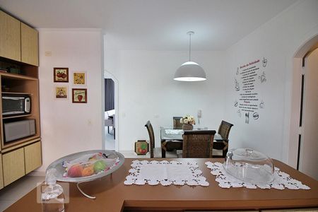 Apartamento à venda com 230m², 4 quartos e 3 vagasCozinha