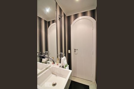 Apartamento à venda com 230m², 4 quartos e 3 vagasLavabo da Sala