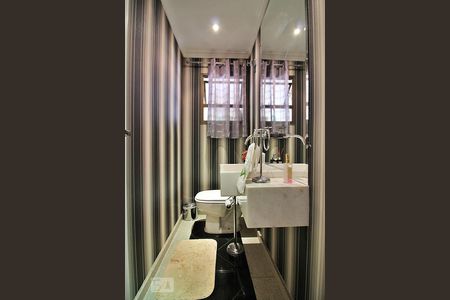 Apartamento à venda com 230m², 4 quartos e 3 vagasLavabo da Sala