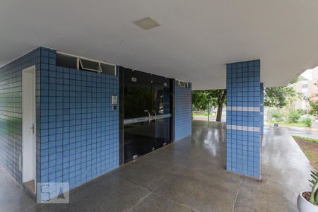Apartamento para alugar com 81m², 2 quartos e sem vaga Apartamento para alugar com 81m², 2 quartos e sem vagaHall