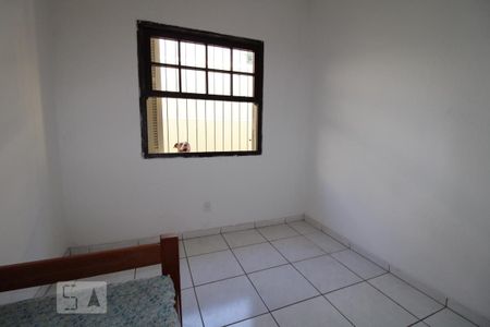 Casa à venda com 199m², 3 quartos e 2 vagasQuarto 2