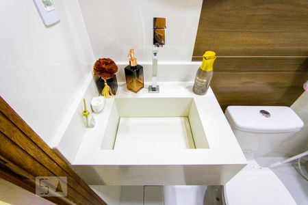 Apartamento à venda com 90m², 2 quartos e 2 vagasBanheiro social