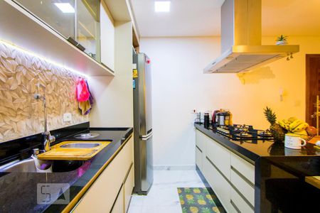 Apartamento à venda com 90m², 2 quartos e 2 vagasCozinha