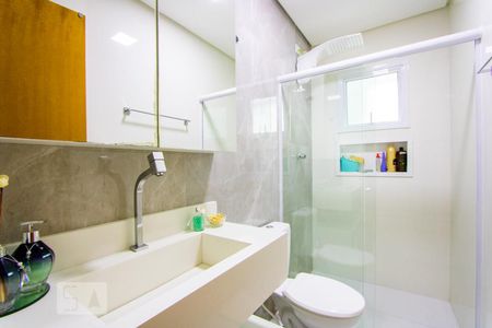 Apartamento à venda com 90m², 2 quartos e 2 vagasBanheiro do quarto 1