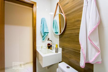 Apartamento à venda com 90m², 2 quartos e 2 vagasBanheiro social