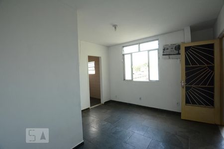 Sala de kitnet/studio para alugar com 1 quarto, 52m² em Penha Circular, Rio de Janeiro