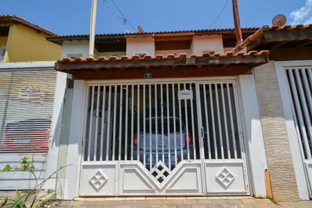 Casa à venda com 113m², 3 quartos e 1 vagaFachada