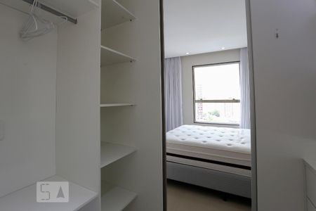 Apartamento para alugar com 70m², 1 quarto e 1 vaga Apartamento para alugar com 70m², 1 quarto e 1 vagaCloset