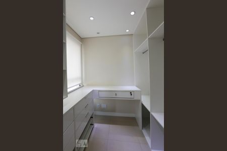 Apartamento para alugar com 70m², 1 quarto e 1 vaga Apartamento para alugar com 70m², 1 quarto e 1 vagaCloset
