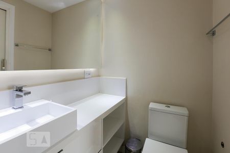 Apartamento para alugar com 70m², 1 quarto e 1 vaga Apartamento para alugar com 70m², 1 quarto e 1 vagaBanheiro
