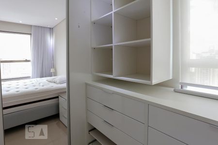 Apartamento para alugar com 70m², 1 quarto e 1 vaga Apartamento para alugar com 70m², 1 quarto e 1 vagaCloset