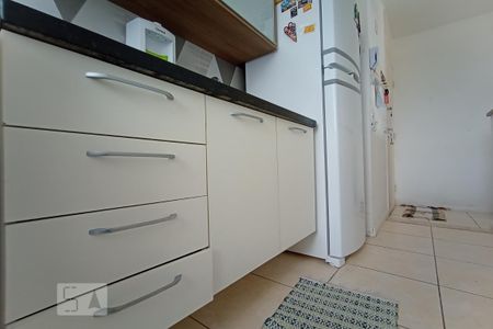 Apartamento à venda com 49m², 2 quartos e 1 vaga Apartamento à venda com 49m², 2 quartos e 1 vagaCozinha - Armários