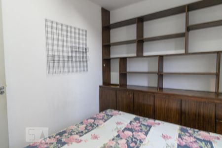 Quarto de apartamento para alugar com 3 quartos, 70m² em Vila Butantã, São Paulo