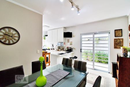 Casa à venda com 171m², 3 quartos e 3 vagas Casa à venda com 171m², 3 quartos e 3 vagasCozinha