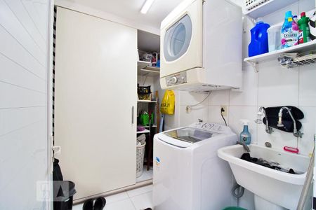 Casa à venda com 171m², 3 quartos e 3 vagas Casa à venda com 171m², 3 quartos e 3 vagasÁrea de Serviço