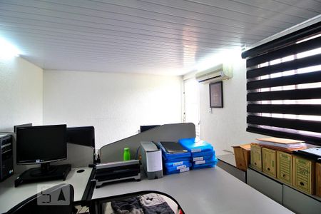 Casa para alugar com 241m², 3 quartos e 2 vagasEscritório