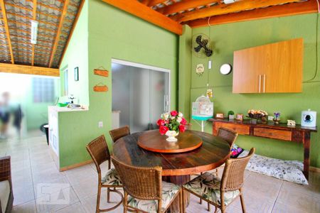 Casa para alugar com 241m², 3 quartos e 2 vagasÁrea de Lazer