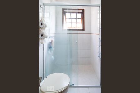 Casa à venda com 180m², 3 quartos e 4 vagasBanheiro Quarto 3 - Suíte