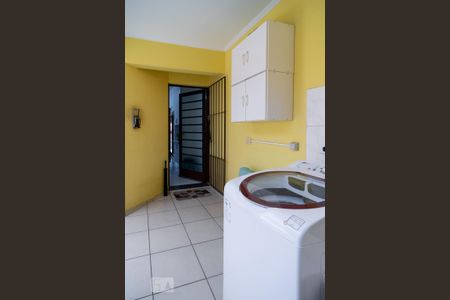 Casa à venda com 180m², 3 quartos e 4 vagasÁrea de Serviço / Churrasqueira