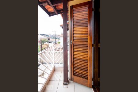 Casa à venda com 180m², 3 quartos e 4 vagasVaranda Quarto 3 - Suíte