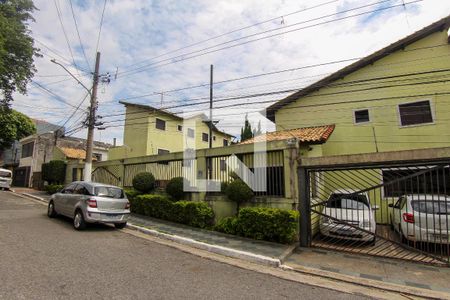 Casa de condomínio à venda com 110m², 3 quartos e 2 vagasFachada