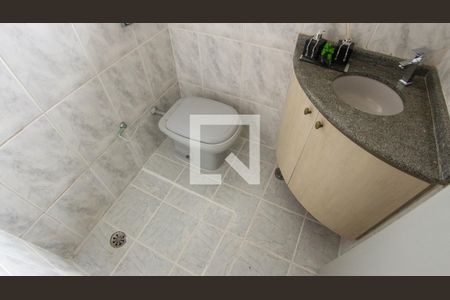 Casa de condomínio à venda com 110m², 3 quartos e 2 vagasBanheiro