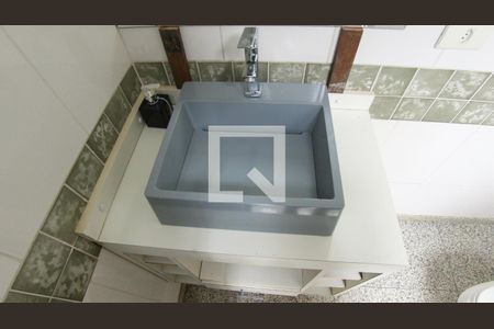 Casa de condomínio à venda com 110m², 3 quartos e 2 vagasBanheiro