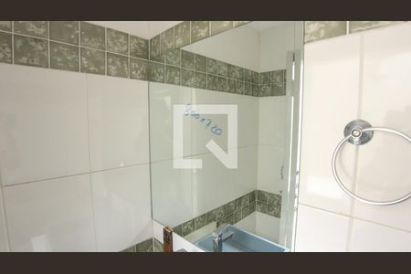 Casa de condomínio à venda com 110m², 3 quartos e 2 vagasBanheiro