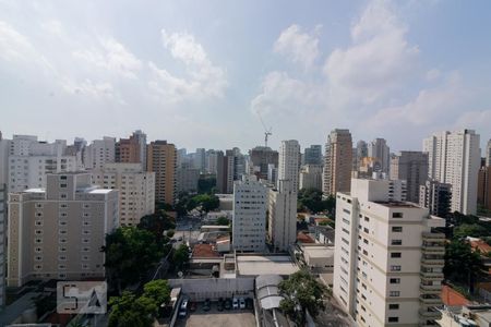 Vista Quarto de kitnet/studio para alugar com 1 quarto, 43m² em Indianópolis, São Paulo