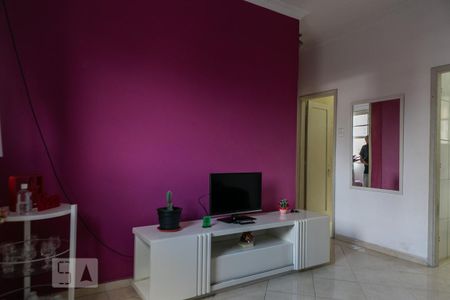 Sala de apartamento para alugar com 2 quartos, 60m² em Gonzaga, Santos