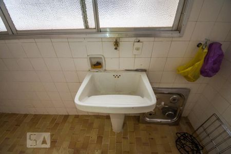 Apartamento à venda com 98m², 3 quartos e 1 vagaÁrea de Serviço